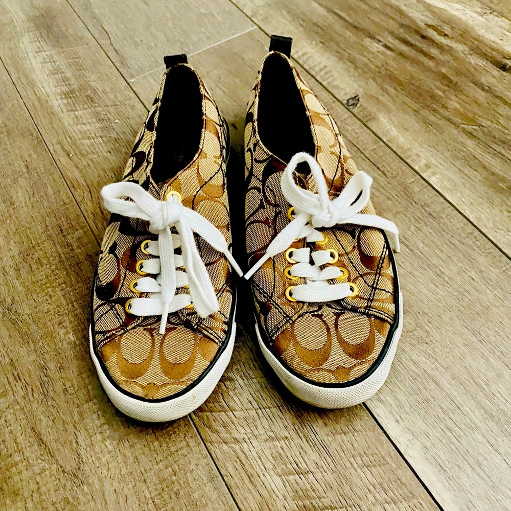 Genuine Coach Brand Logo Lace up Sneakers Size 7